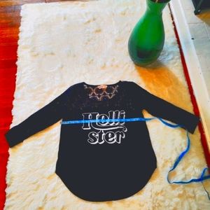 🌟 Soft Hollister shirt